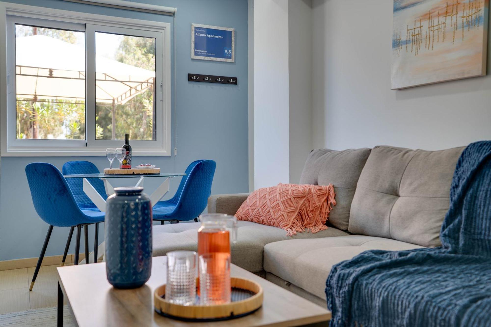 Atlantis Apartments 50M From Makenzy Seafront لارنكا المظهر الخارجي الصورة
