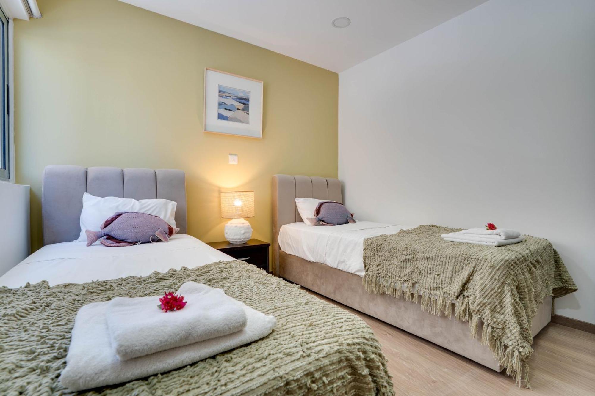 Atlantis Apartments 50M From Makenzy Seafront لارنكا المظهر الخارجي الصورة
